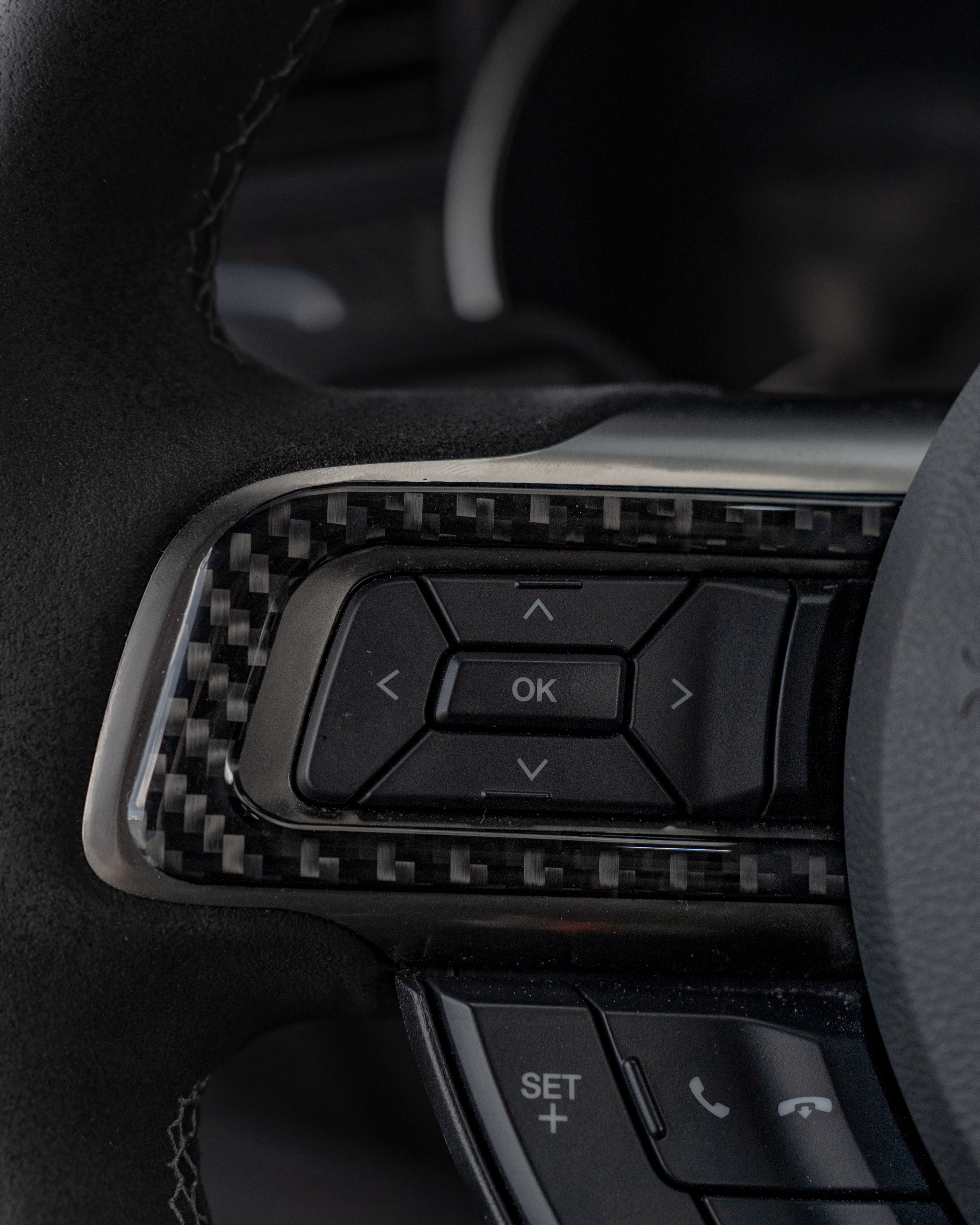 2015+ Mustang Carbon Fiber Steering Wheel Trim