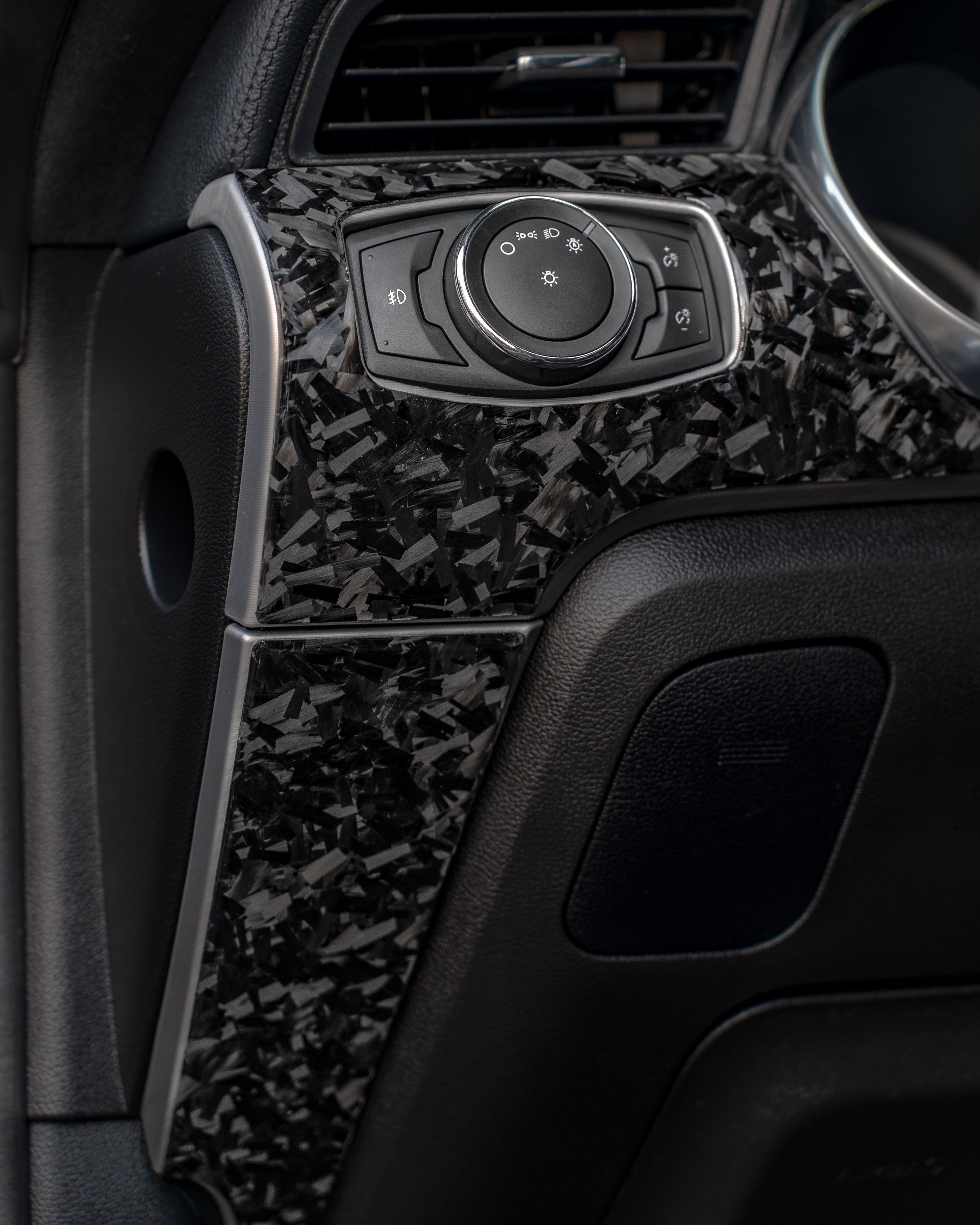 2015+ Mustang Carbon Fiber Dashboard Kit
