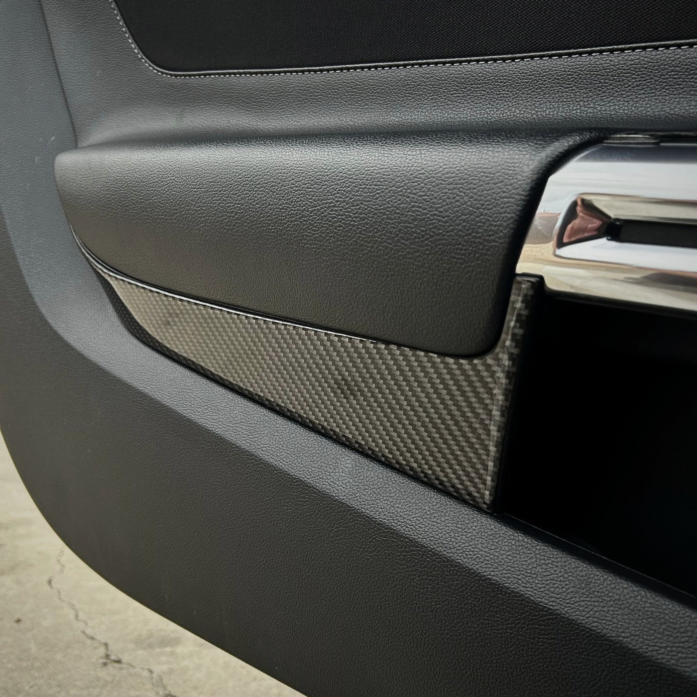 2015+ Mustang Carbon Fiber Front Door Panel Overlays